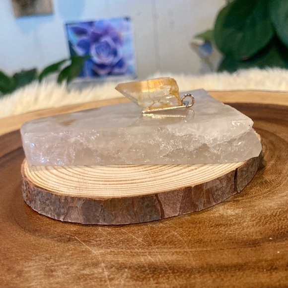 Peach Lemurian Quartz Pendant - Picture 5 of 12